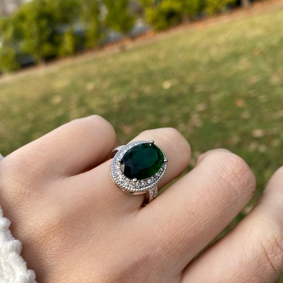 New Gorgeous Cut 2.95ct Emerald 925 Silver Ring - Picture 2 of 13